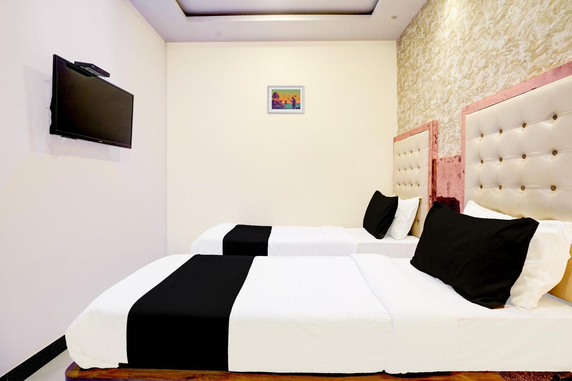 Hotel Airport Crown Andheri East, Mumbai Exterior photo